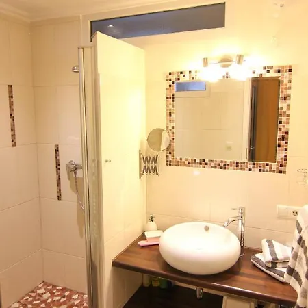 Lena Bockelmann's Hof Apartmán *